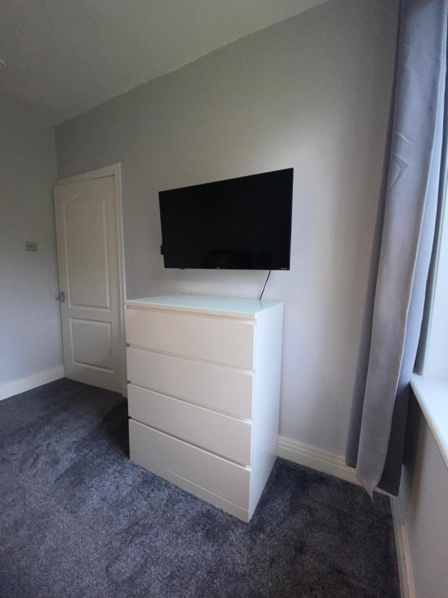 Glasgow Apartment Close To The Airport Renfrew Exterior photo