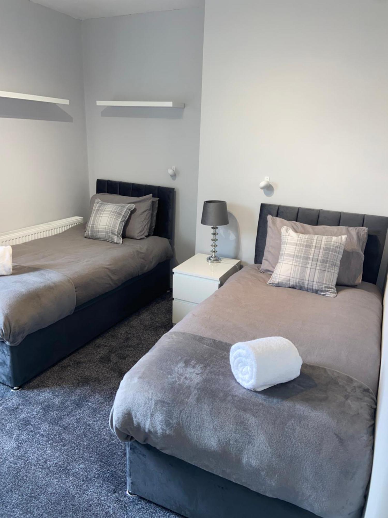 Glasgow Apartment Close To The Airport Renfrew Exterior photo