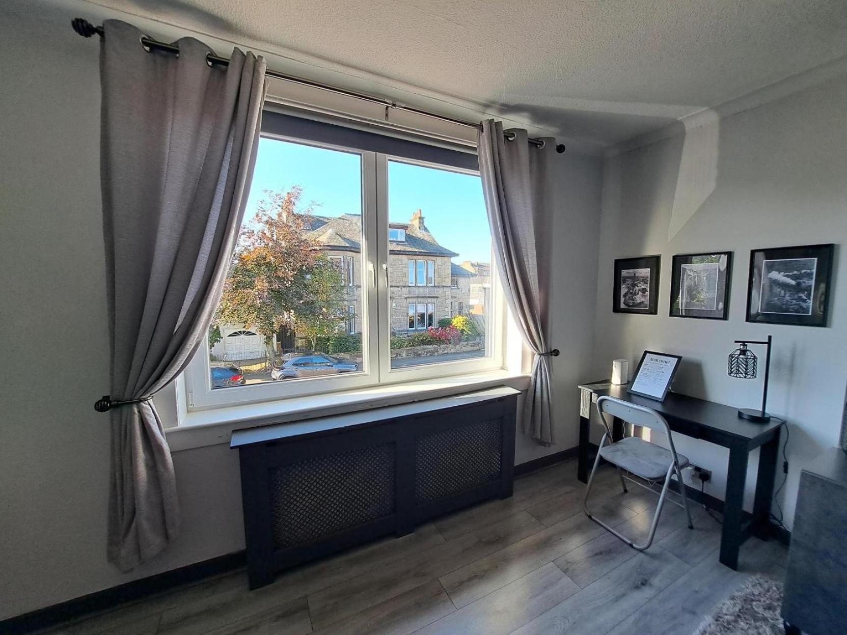 Glasgow Apartment Close To The Airport Renfrew Exterior photo